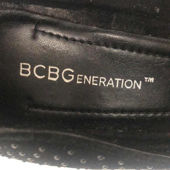 BCBG 7.5 Black High heel Platform Pump Suede metallic Studs Excellent Condition - Picture 9 of 10